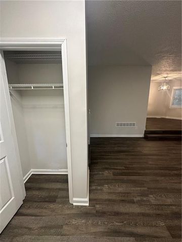810 Victoria Place, Woodstock, GA 30189