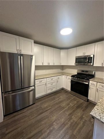 810 Victoria Place, Woodstock, GA 30189