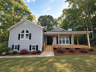 810 Victoria Place, Woodstock, GA 30189