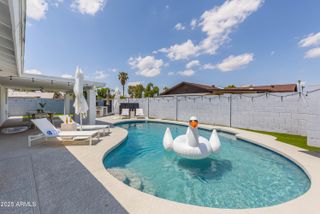 8702 E CLARENDON Avenue, Scottsdale, AZ 85251