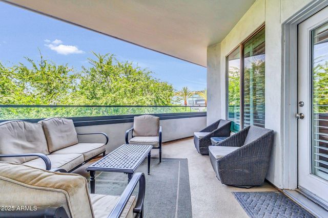 945 E Playa Del Norte Drive 2005, Tempe, AZ 85288