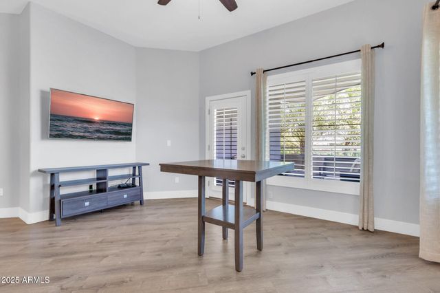 945 E Playa Del Norte Drive 2005, Tempe, AZ 85288