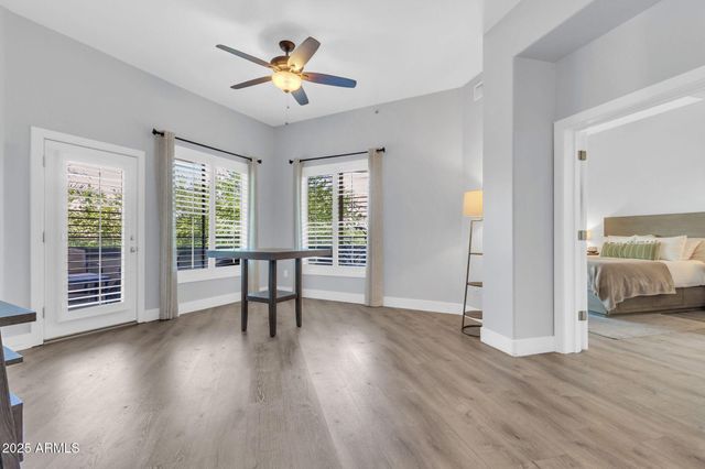 945 E Playa Del Norte Drive 2005, Tempe, AZ 85288