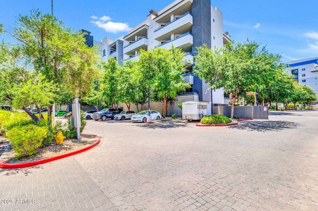 945 E Playa Del Norte Drive 2005, Tempe, AZ 85288