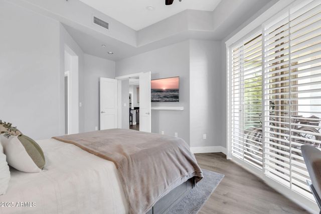 945 E Playa Del Norte Drive 2005, Tempe, AZ 85288