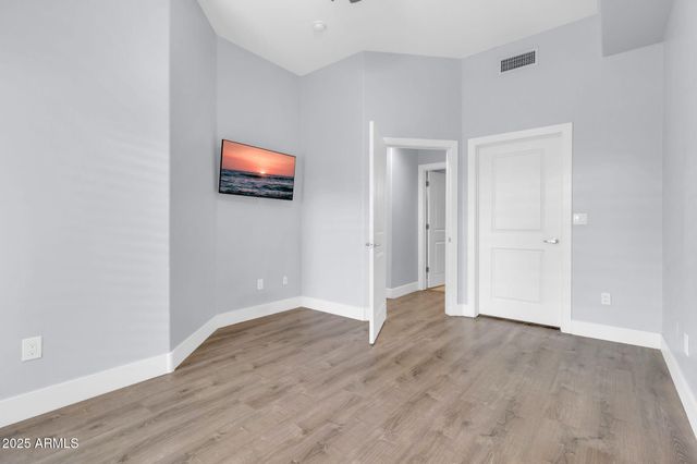 945 E Playa Del Norte Drive 2005, Tempe, AZ 85288