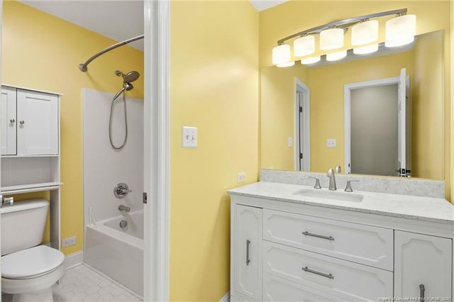 412 St Thomas Road, Fayetteville, NC 28311