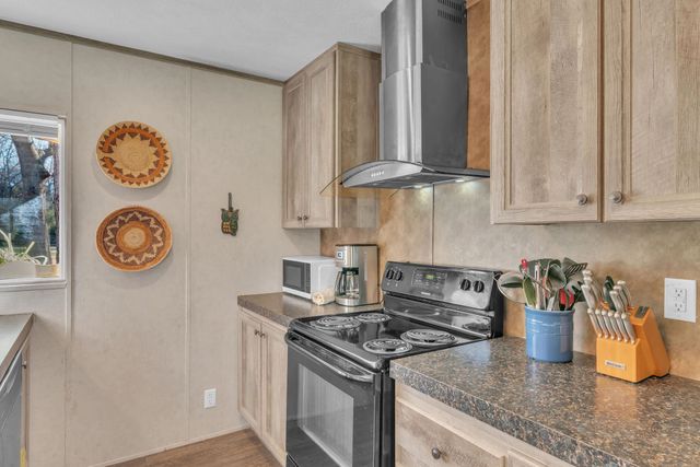 8876 N CR 136, Overton, TX 75684