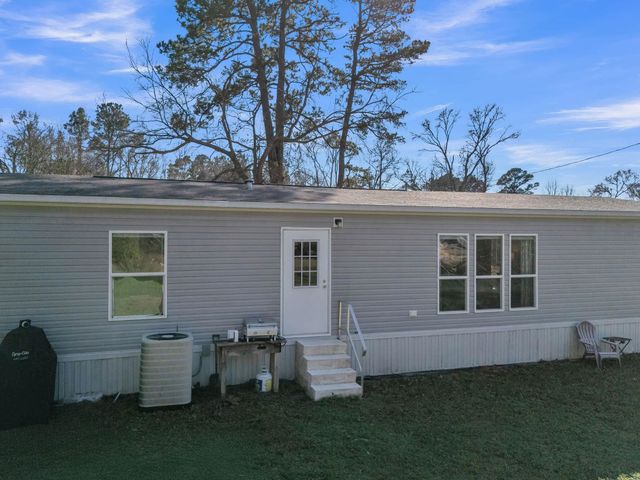 8876 N CR 136, Overton, TX 75684