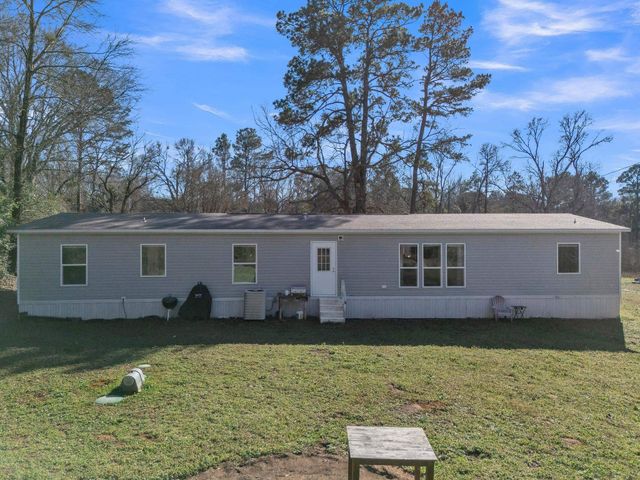 8876 N CR 136, Overton, TX 75684