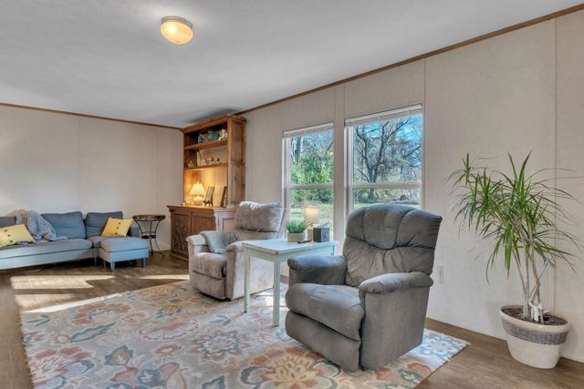 8876 N CR 136, Overton, TX 75684