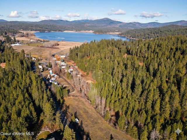 10176 N Cliff House RD, Hauser, ID 83854