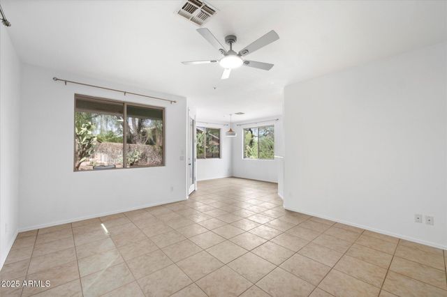 14046 N EDGEWORTH Drive B, Fountain Hills, AZ 85268