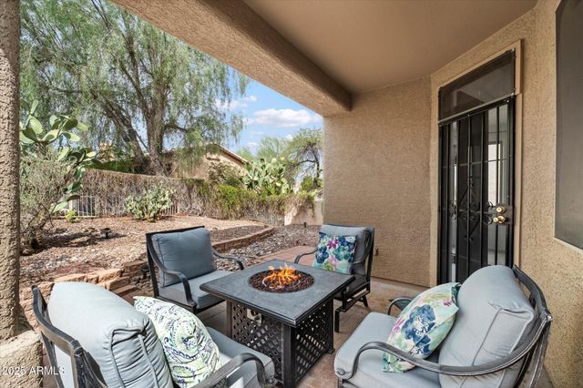 14046 N EDGEWORTH Drive B, Fountain Hills, AZ 85268