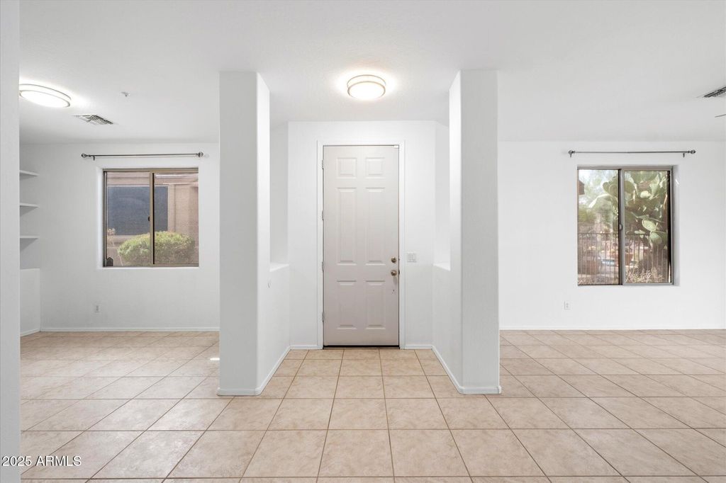 14046 N EDGEWORTH Drive B, Fountain Hills, AZ 85268