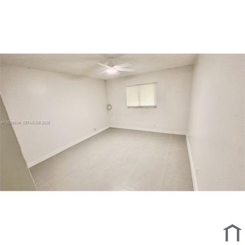 7826 NW 40th St 2, Coral Springs, FL 33065