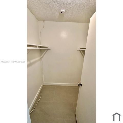 7826 NW 40th St 2, Coral Springs, FL 33065