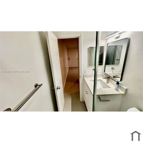7826 NW 40th St 2, Coral Springs, FL 33065