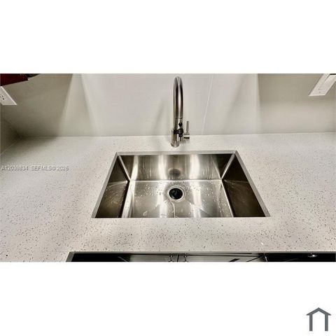 7826 NW 40th St 2, Coral Springs, FL 33065