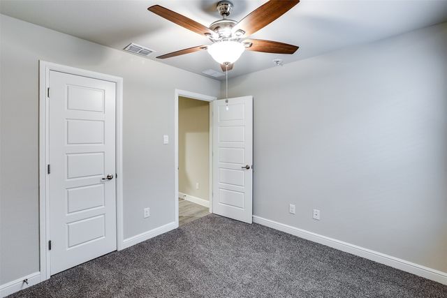 1704 Battery Park Drive, Alvarado, TX 76009