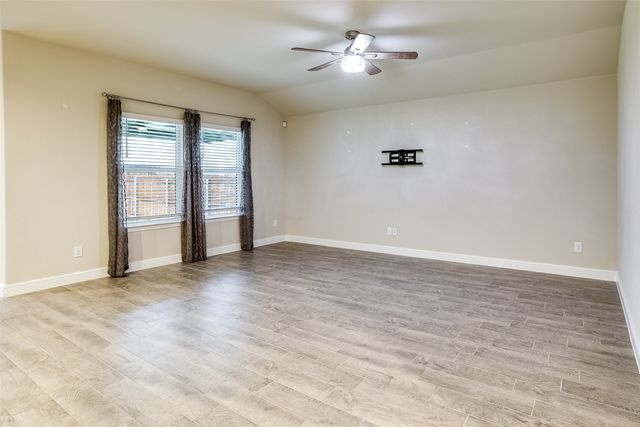 1704 Battery Park Drive, Alvarado, TX 76009