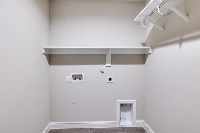 1704 Battery Park Drive, Alvarado, TX 76009