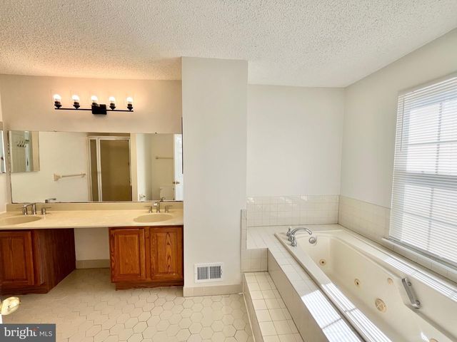 33 KETLEY PL, Princeton, NJ 08540