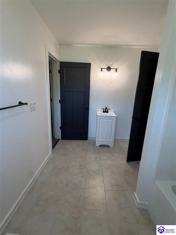 105 Hayward Road, Vine Grove, KY 40175