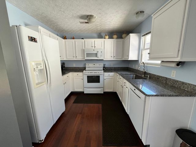 8700 Pennycress Lane, Lewis Center, OH 43035