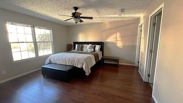 8700 Pennycress Lane, Lewis Center, OH 43035