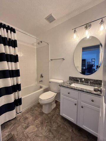 8700 Pennycress Lane, Lewis Center, OH 43035