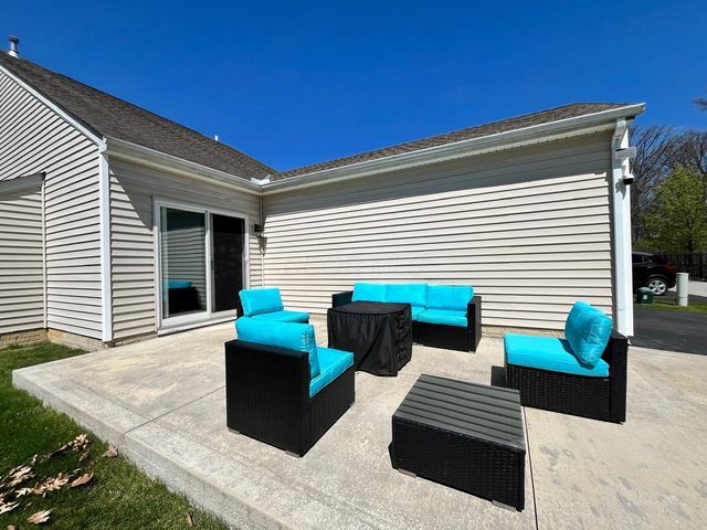 8700 Pennycress Lane, Lewis Center, OH 43035