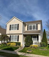 8700 Pennycress Lane, Lewis Center, OH 43035