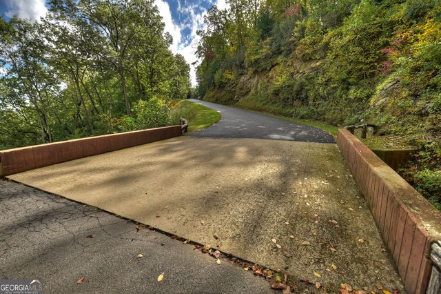 LOT 25 Utana Bluffs Trail, Ellijay, GA 30540