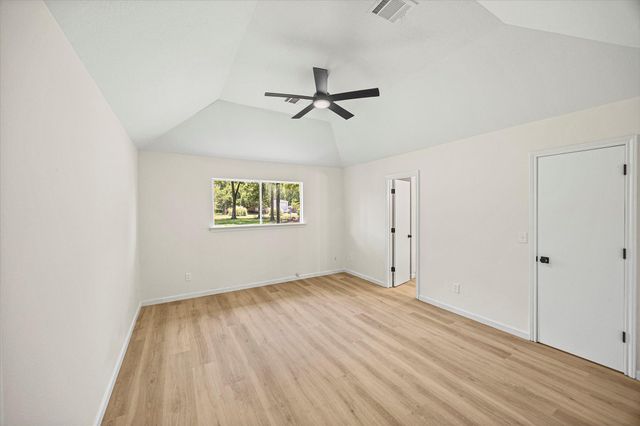 3115 Lake Breeze Lane, Crosby, TX 77532