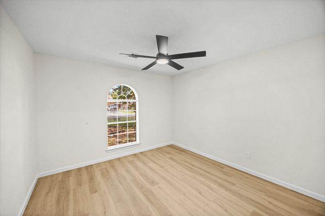 3115 Lake Breeze Lane, Crosby, TX 77532