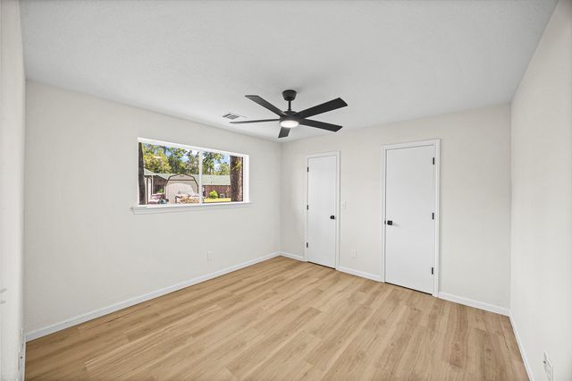 3115 Lake Breeze Lane, Crosby, TX 77532