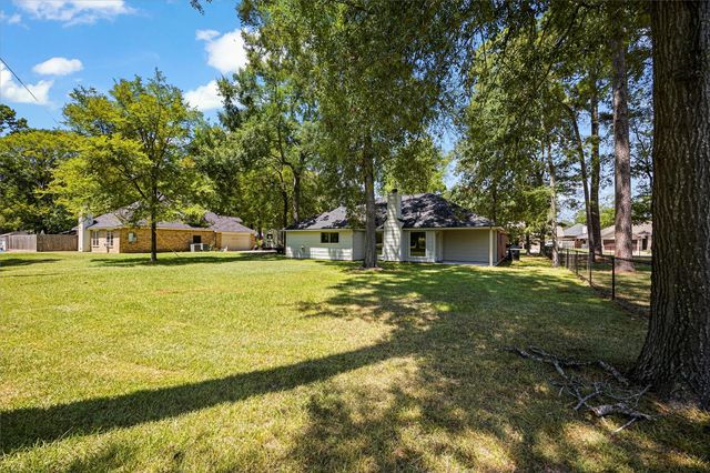 3115 Lake Breeze Lane, Crosby, TX 77532
