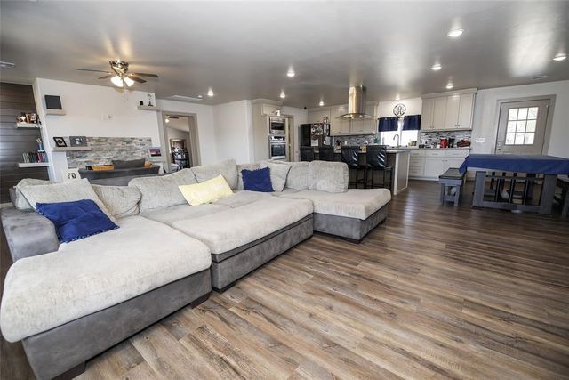 13310 Fishmarket Road, Mcloud, OK 74851