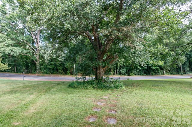 1017 Woodland Drive, Gastonia, NC 28054
