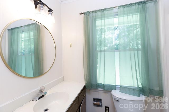 1017 Woodland Drive, Gastonia, NC 28054