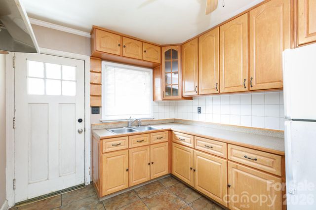 1017 Woodland Drive, Gastonia, NC 28054