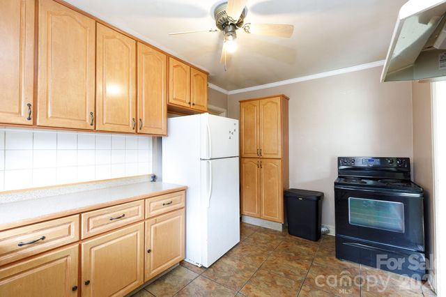 1017 Woodland Drive, Gastonia, NC 28054