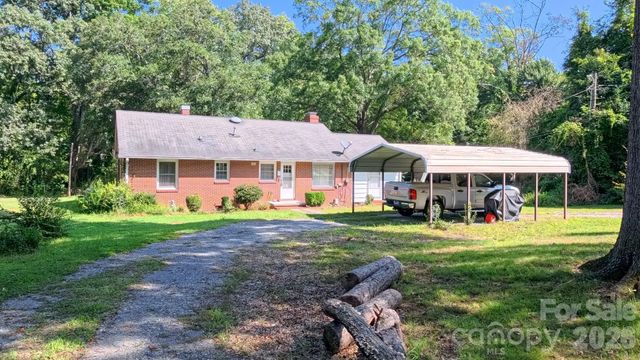 1017 Woodland Drive, Gastonia, NC 28054