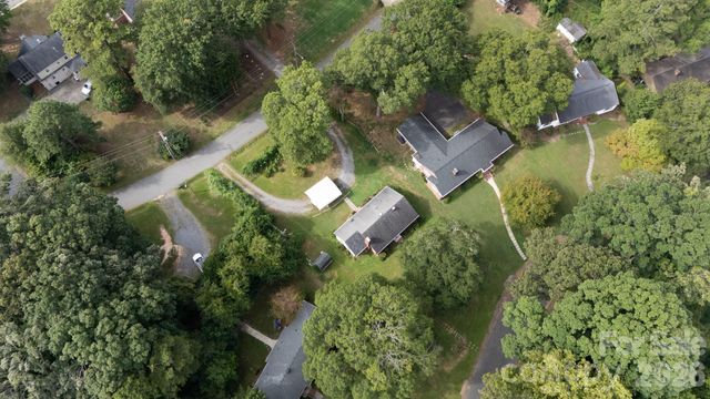 1017 Woodland Drive, Gastonia, NC 28054