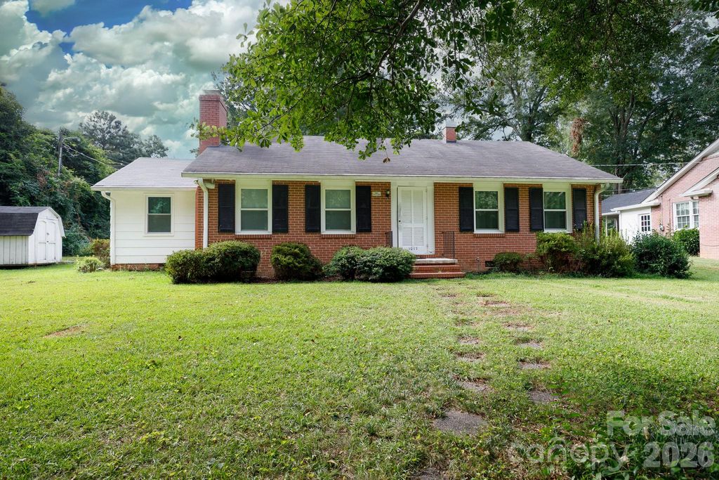 1017 Woodland Drive, Gastonia, NC 28054