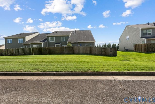 8264 Marley Dr, Mechanicsville, VA 23116