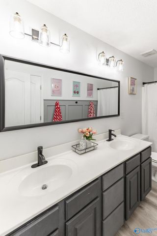 2622 Buckingham Gate SW, Decatur, AL 35603