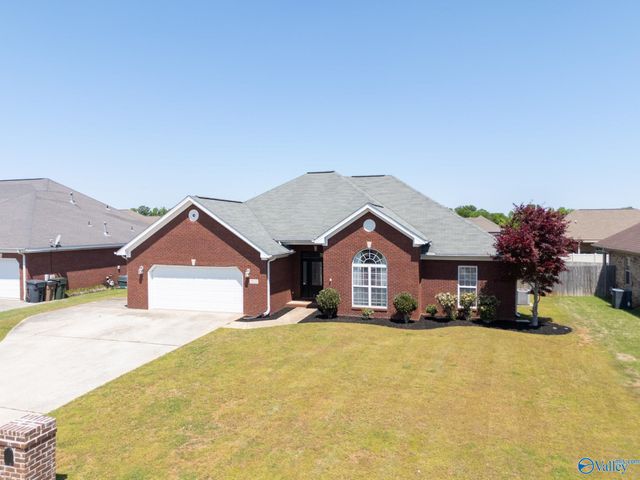 2622 Buckingham Gate SW, Decatur, AL 35603