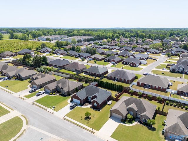 2622 Buckingham Gate SW, Decatur, AL 35603
